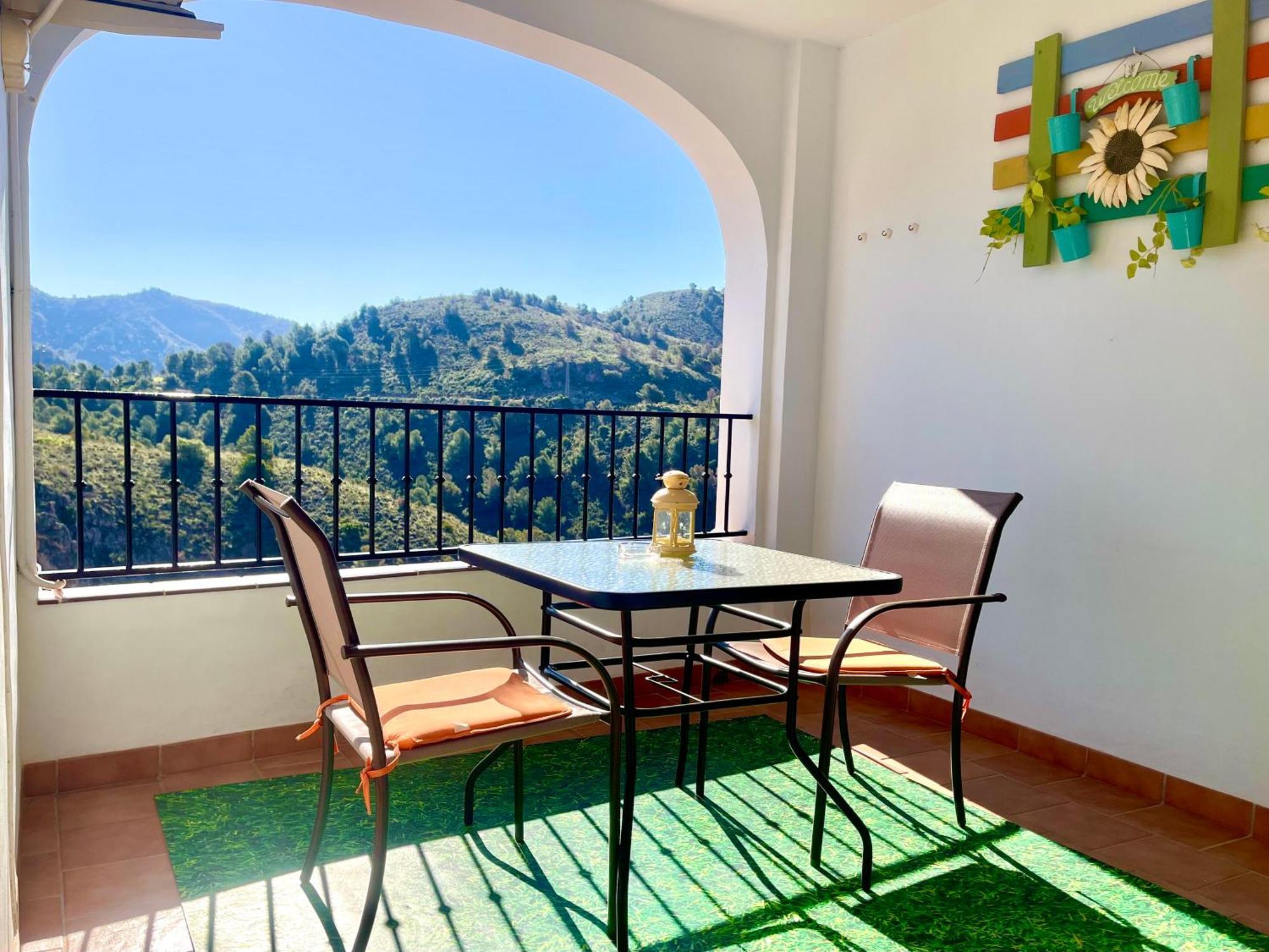 Apartamentos Axarquia , Frigiliana, Terraza Privada Con Vistas A La Montana Rio Y Al Mar Exterior foto