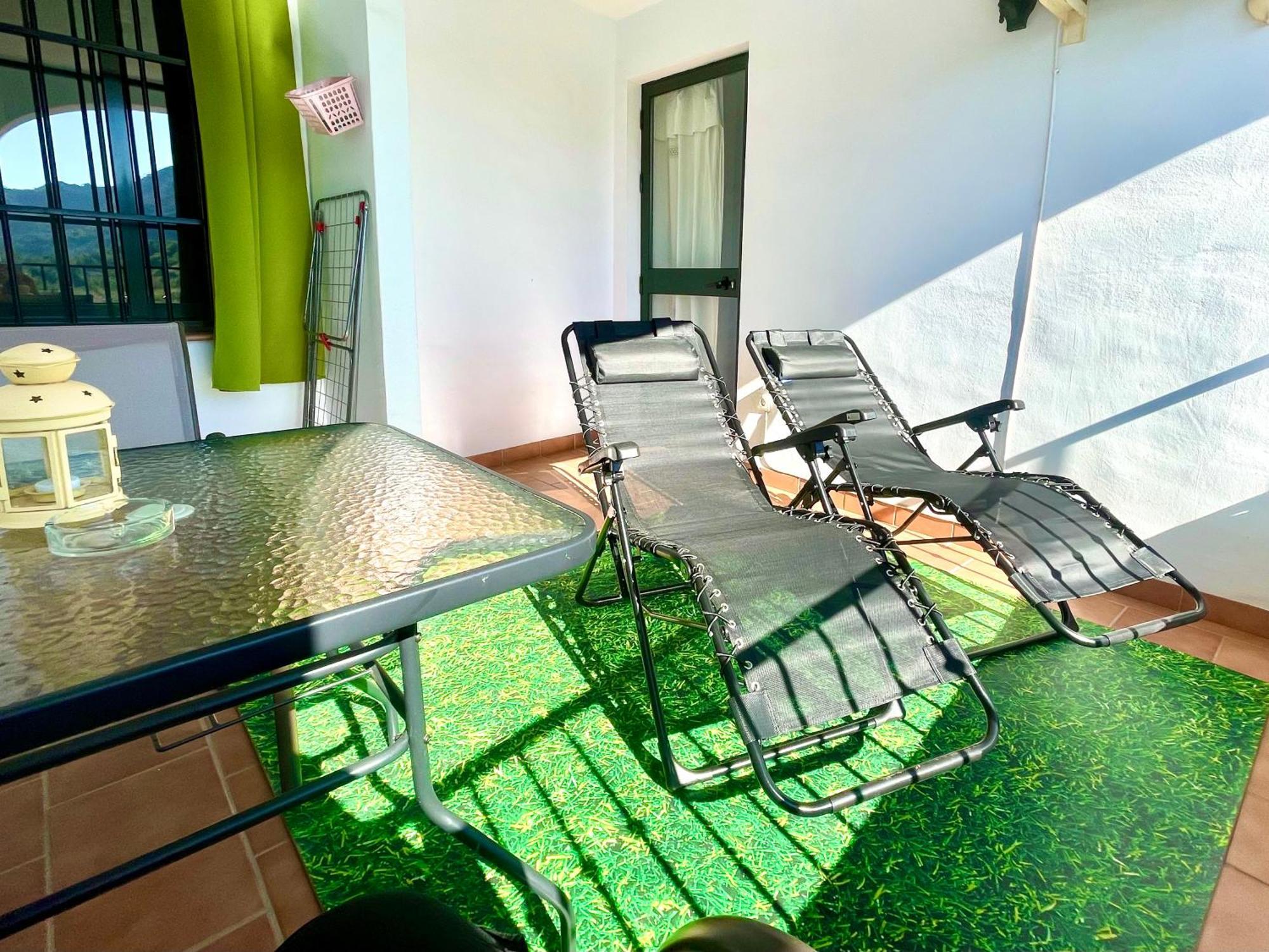 Apartamentos Axarquia , Frigiliana, Terraza Privada Con Vistas A La Montana Rio Y Al Mar Exterior foto