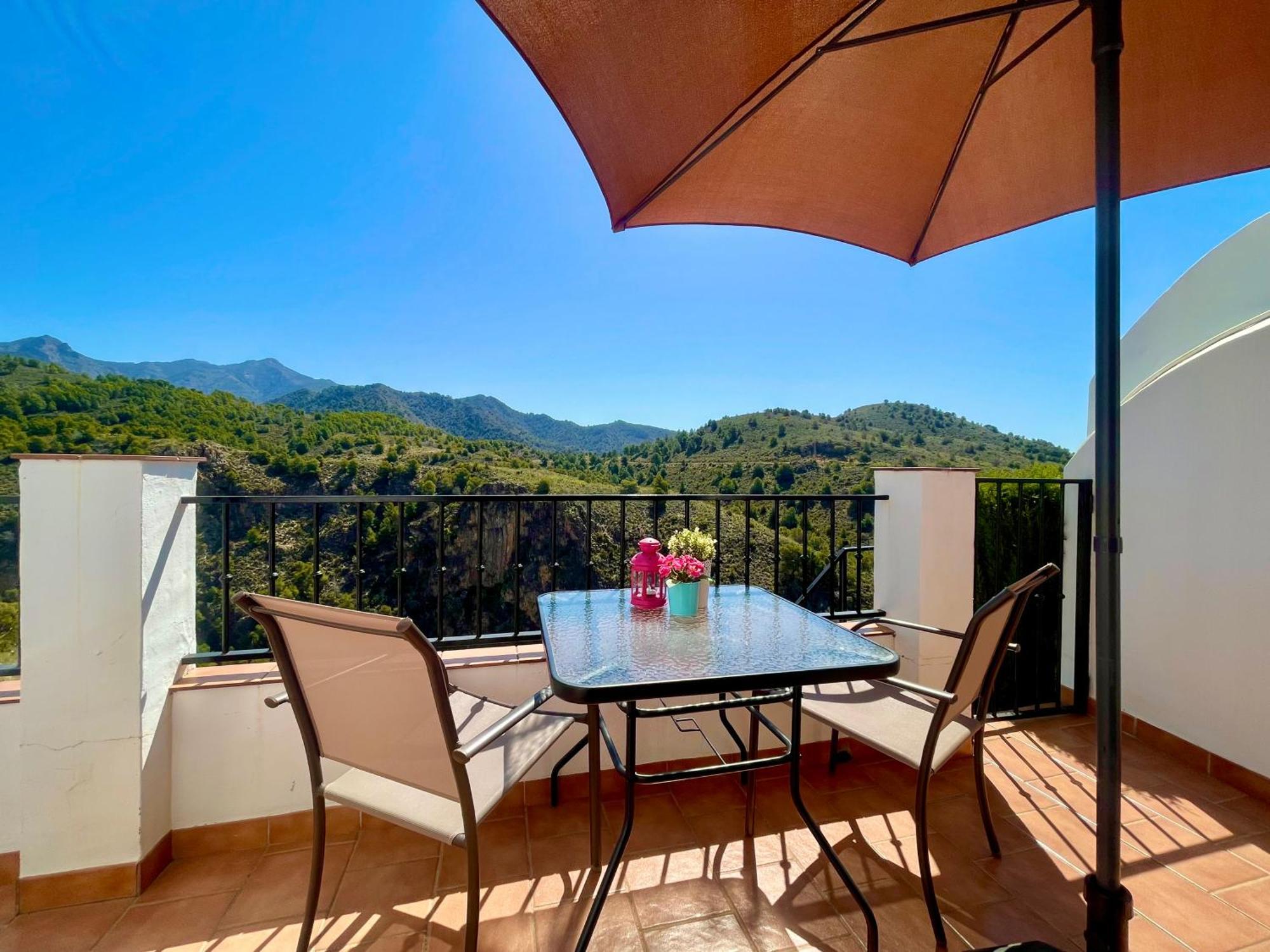 Apartamentos Axarquia , Frigiliana, Terraza Privada Con Vistas A La Montana Rio Y Al Mar Exterior foto
